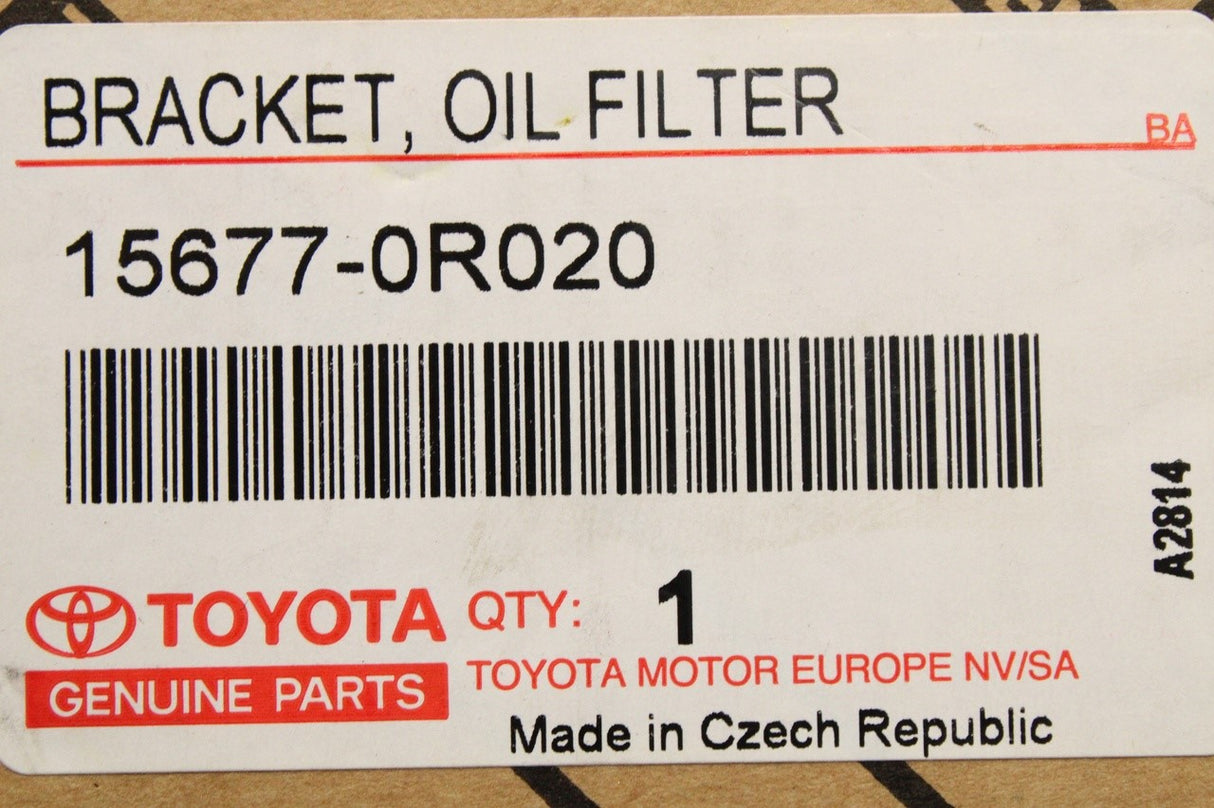 Toyota Auris Avensis RAV4 Verso oil filter bracket 15677-0R020