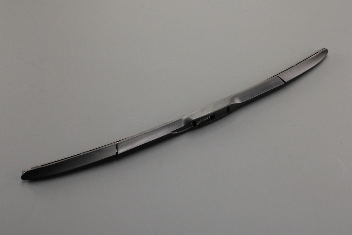 Toyota Fortuner 20-on Hilux 15-on front wiper blade (left) 85222-71010