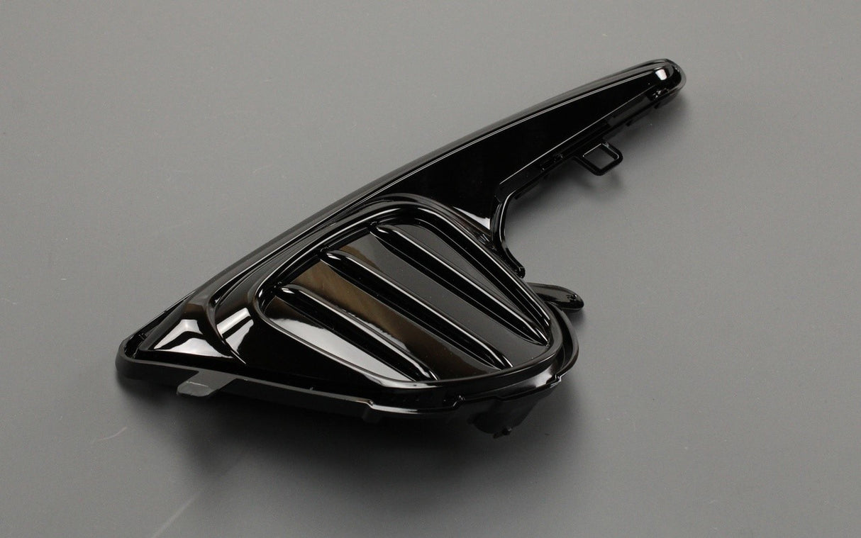 Toyota Yaris 2014-2020 fog light cover trim (right) 81481-0D350