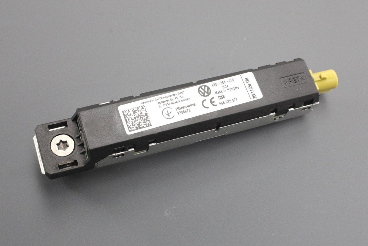 VW Golf MK7 MK7.5 boot lid aerial amplifier (right upper) 5G6035577