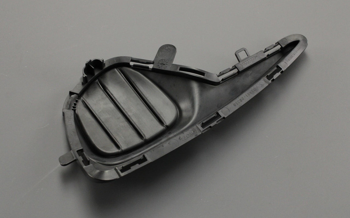 Toyota Yaris 2014-2020 fog light cover trim (right) 81481-0D350