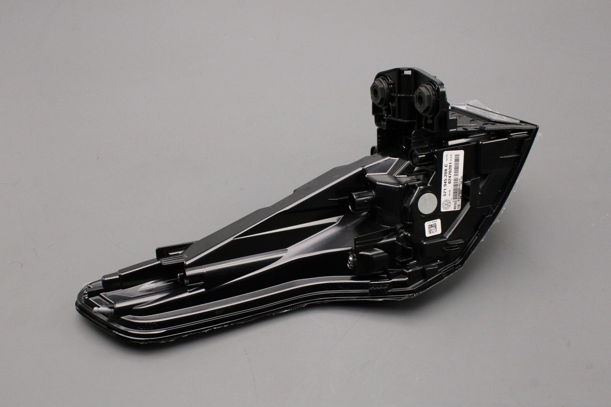 VW Tiguan 2024-on outer LED tail light (right) 571945208C