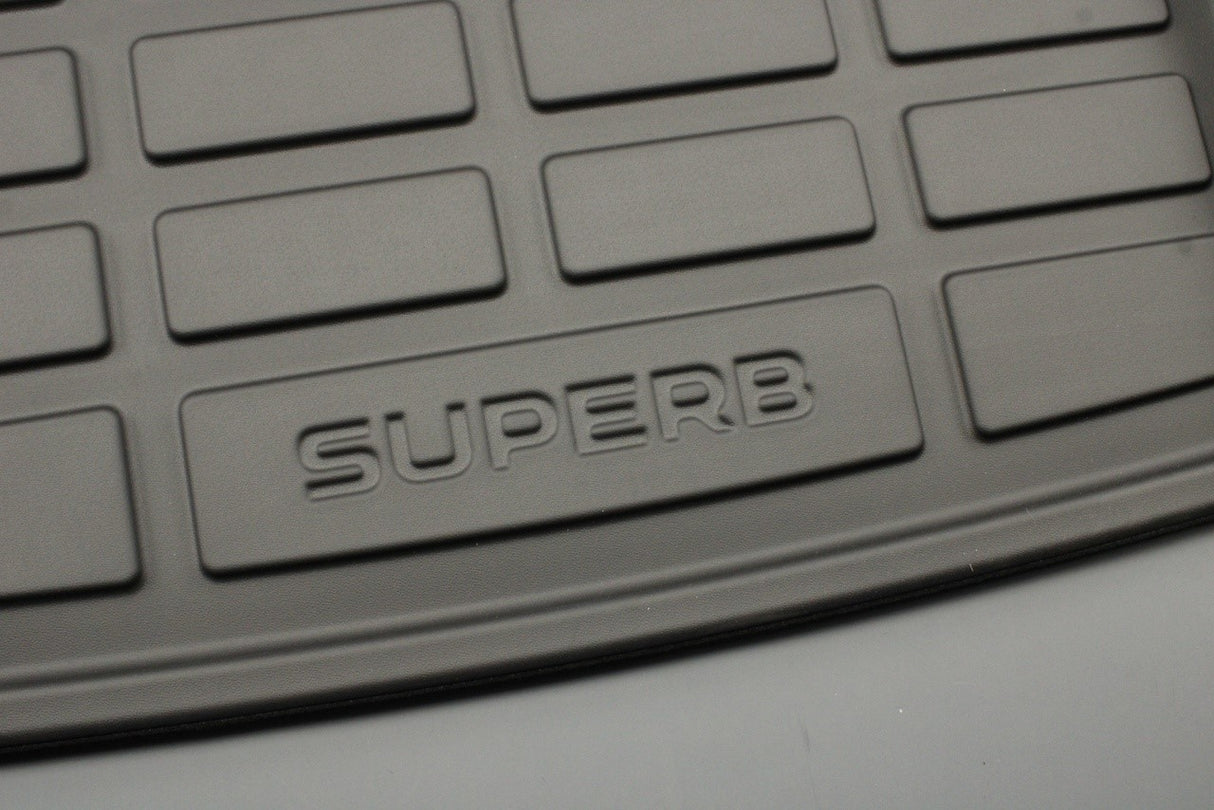 Skoda Superb 2024-on boot liner tray (estate) 3P0061162