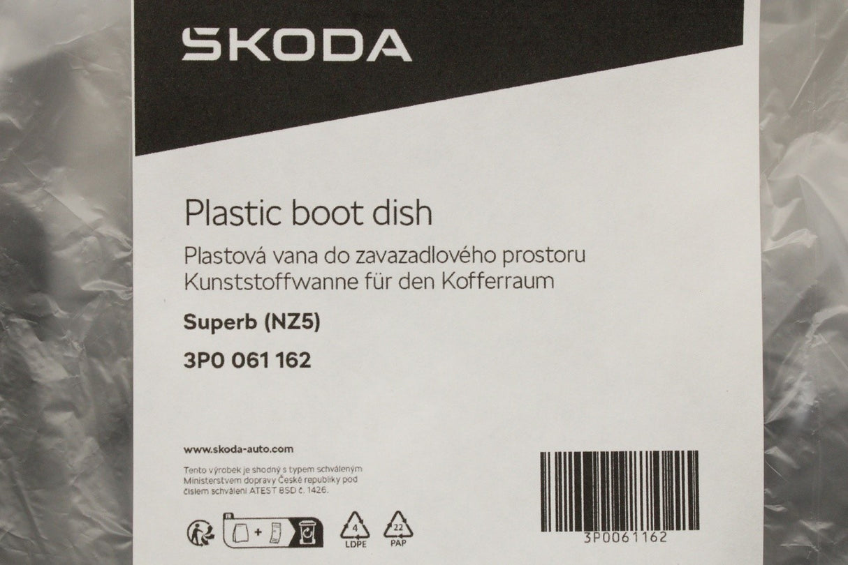 Skoda Superb 2024-on boot liner tray (estate) 3P0061162