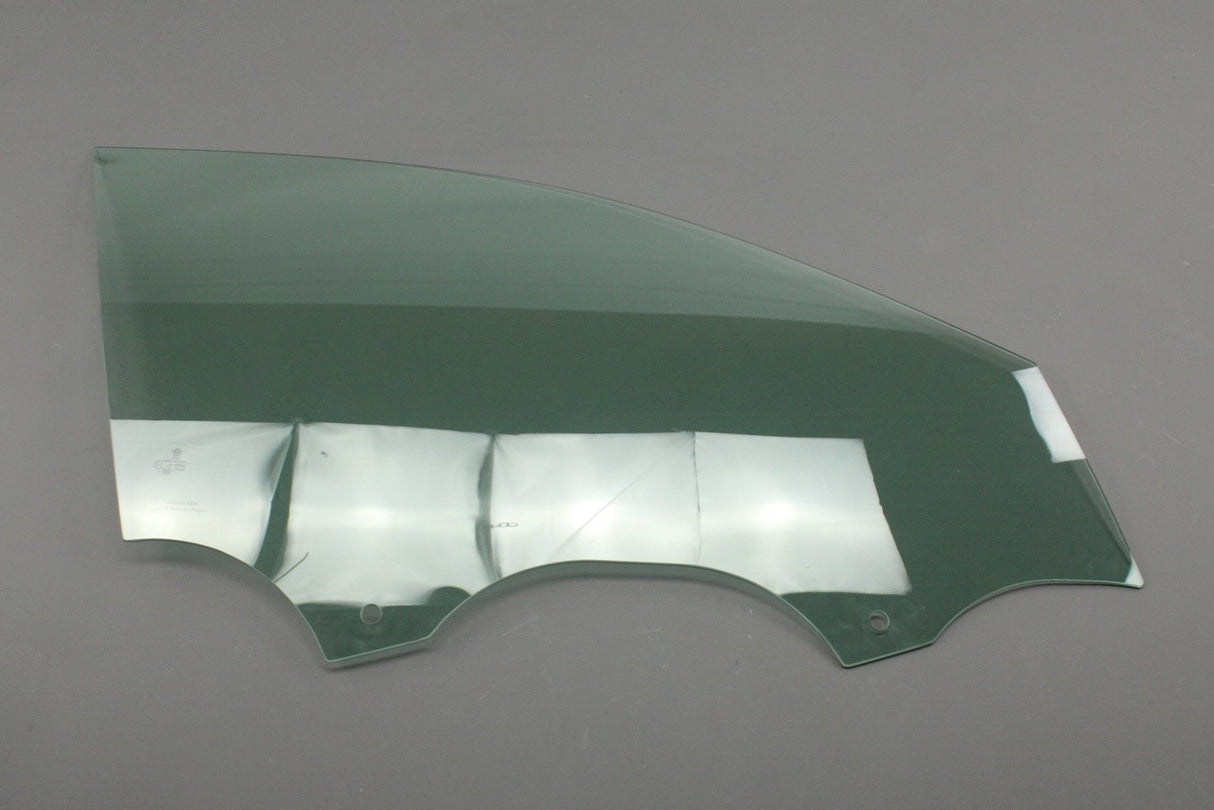 VW Polo AW 2018-on front door window glass (right) 2G4845202A