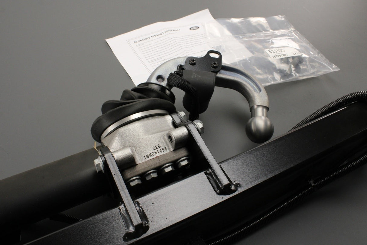 Land Rover Defender 2020-on electrically deployable tow bar VPLET0329