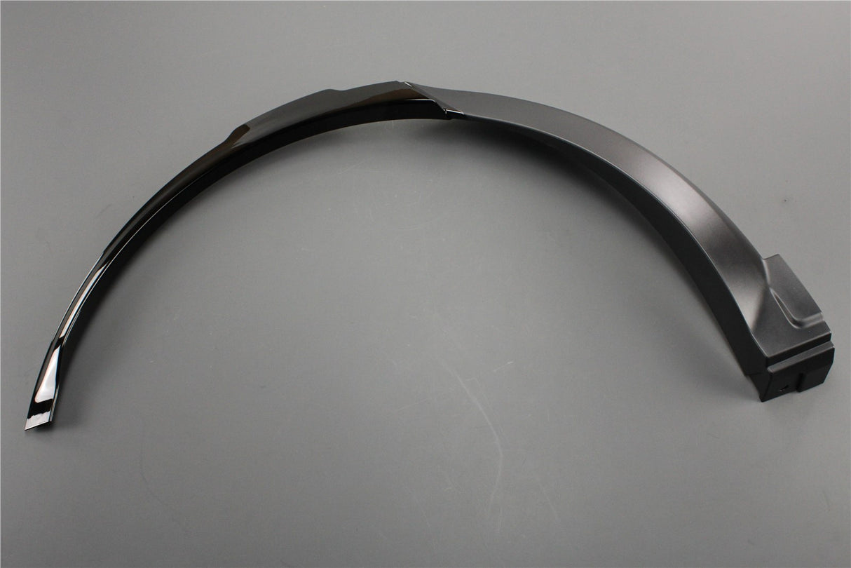 Land Rover Discovery 5 rear door moulding trim (right) LR106670