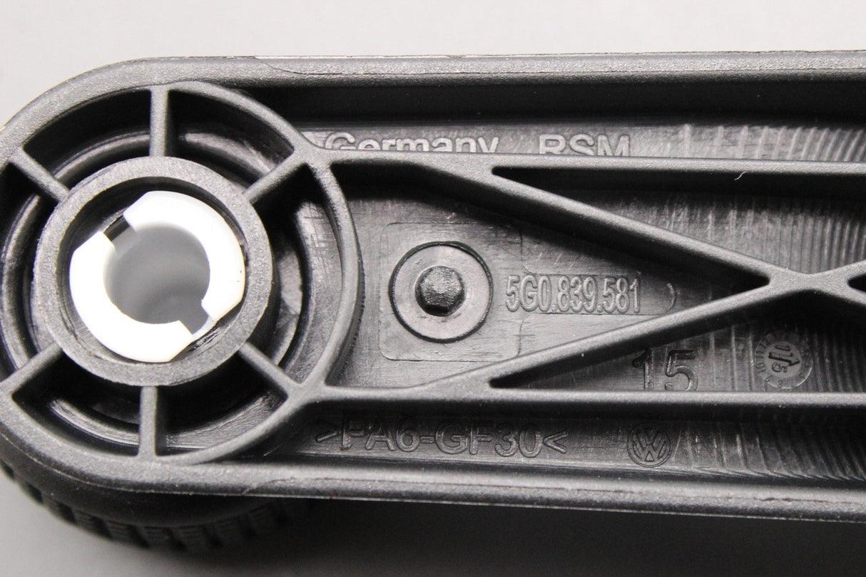 VW Golf MK7 13-16 MK7.5 17-20 window crank handle (rear) 5G0839581A 82V