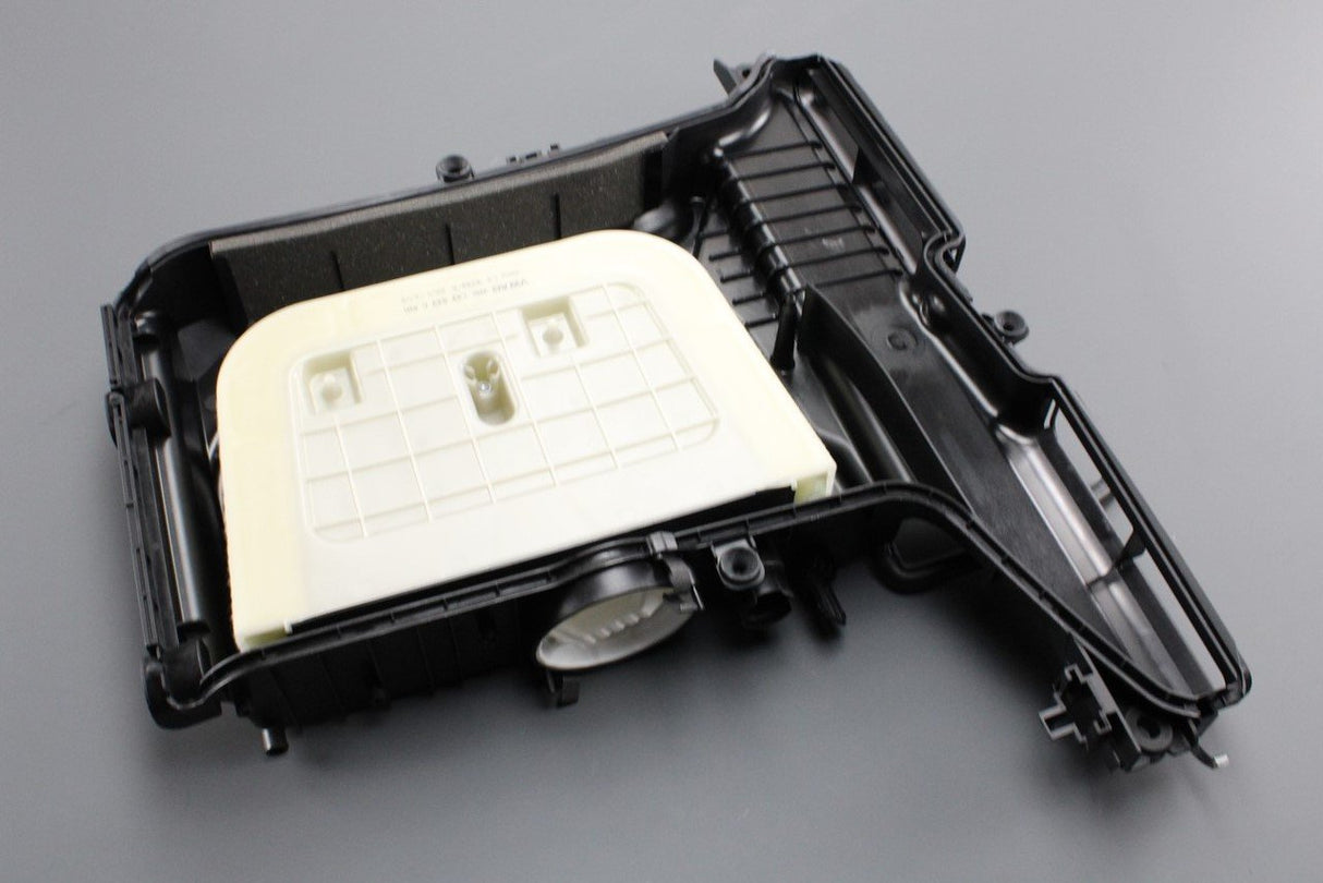 VW Touareg Audi Q7 Q8 16-on air filter box housing (3.0 TDI) 4M0133837F