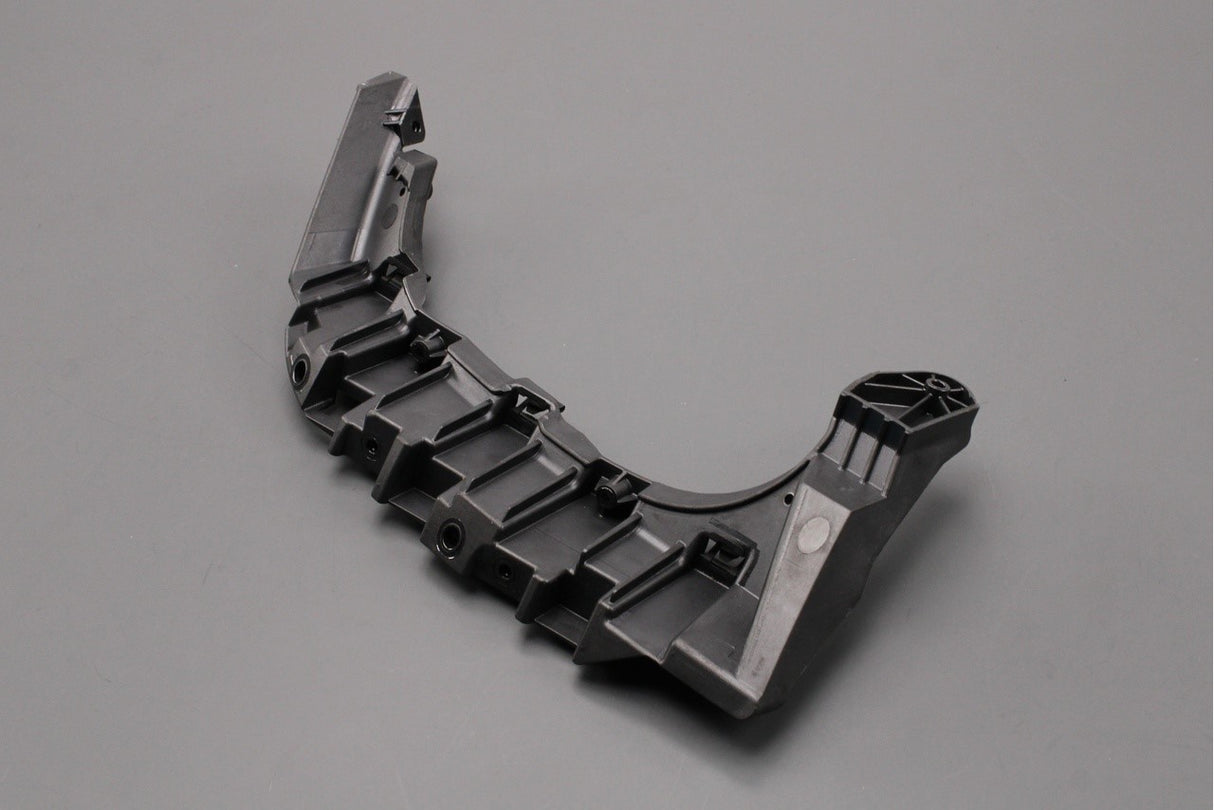 VW Golf Estate Mk7 2014-2017 bumper trim bracket (rear right) 5G9807046