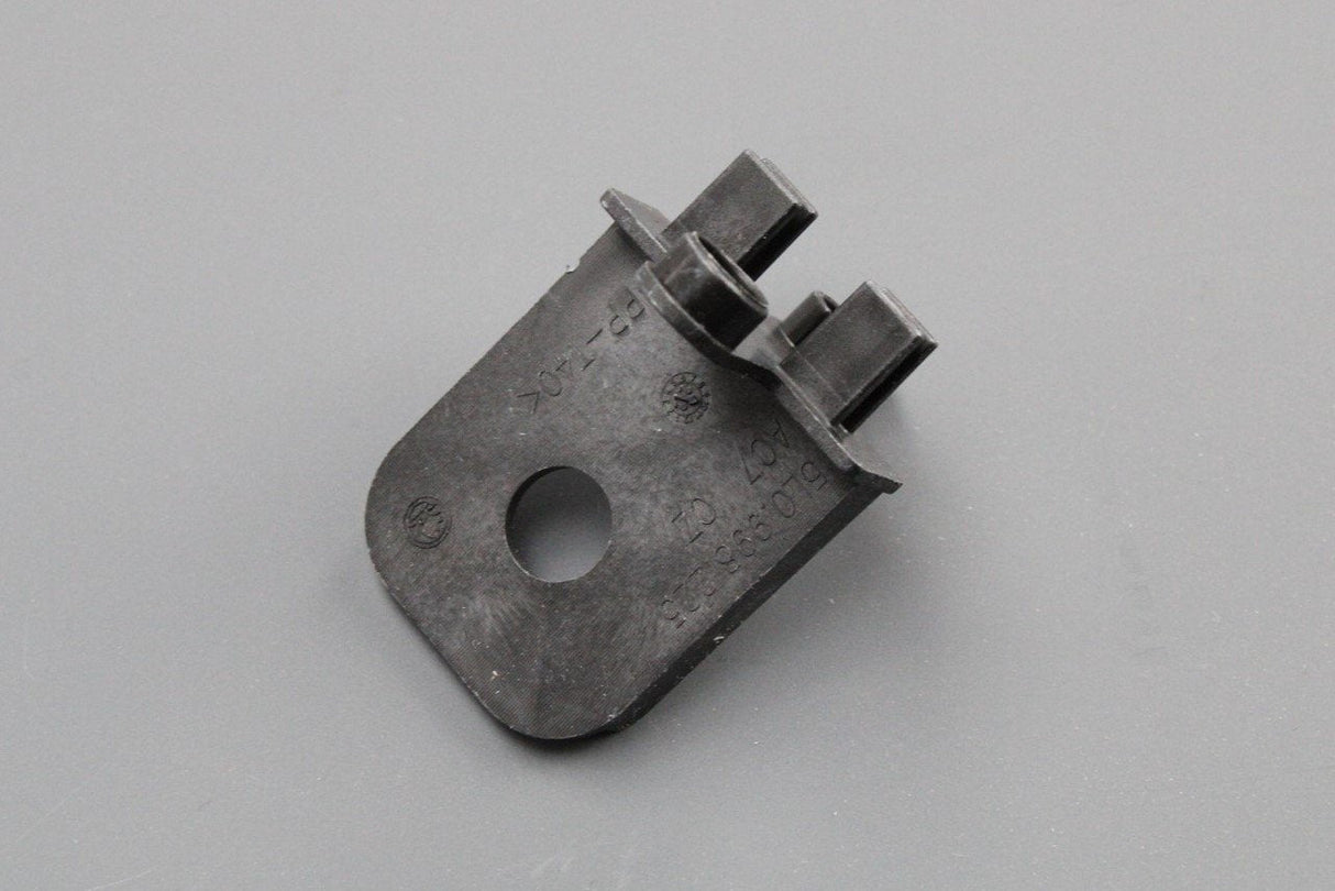 Skoda Yeti 2010-18 headlight securing mount bracket (lower) 5L0998225