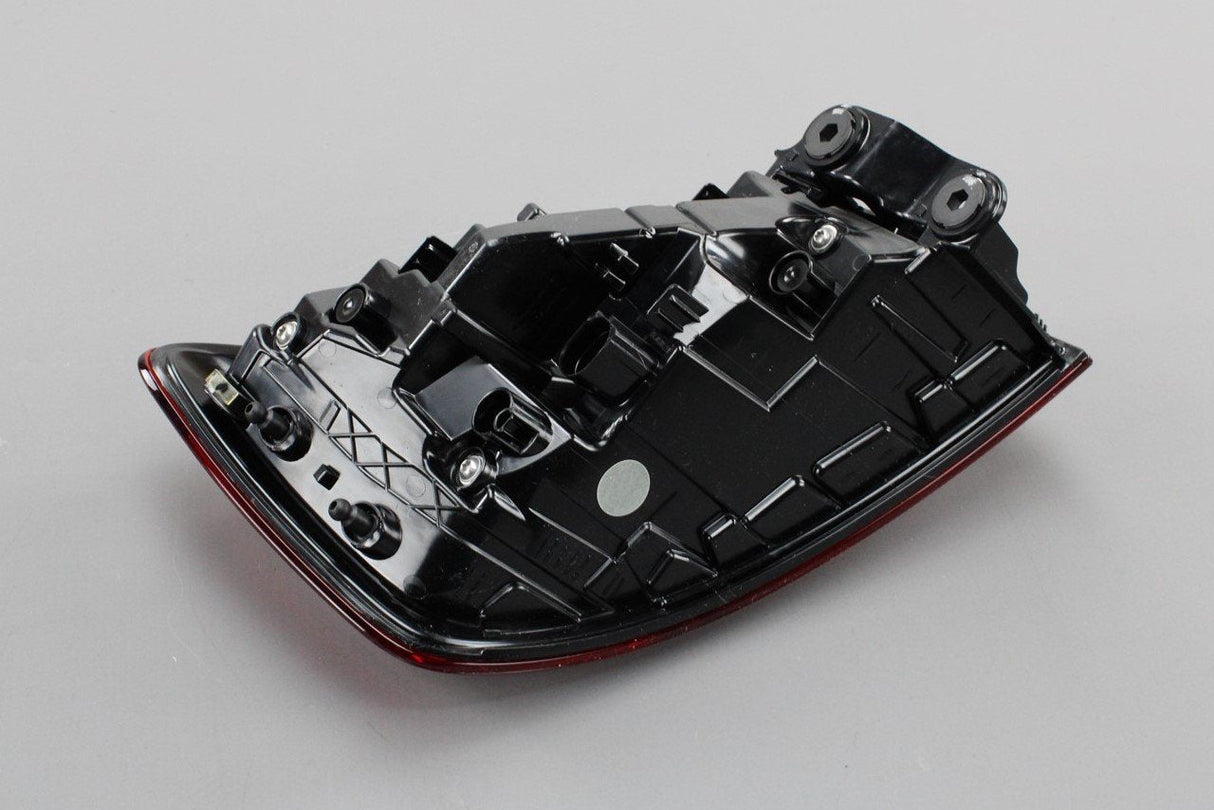 Audi A3 S3 RS3 Saloon 17-20 rear outer tail light unit (right) 8V5945092