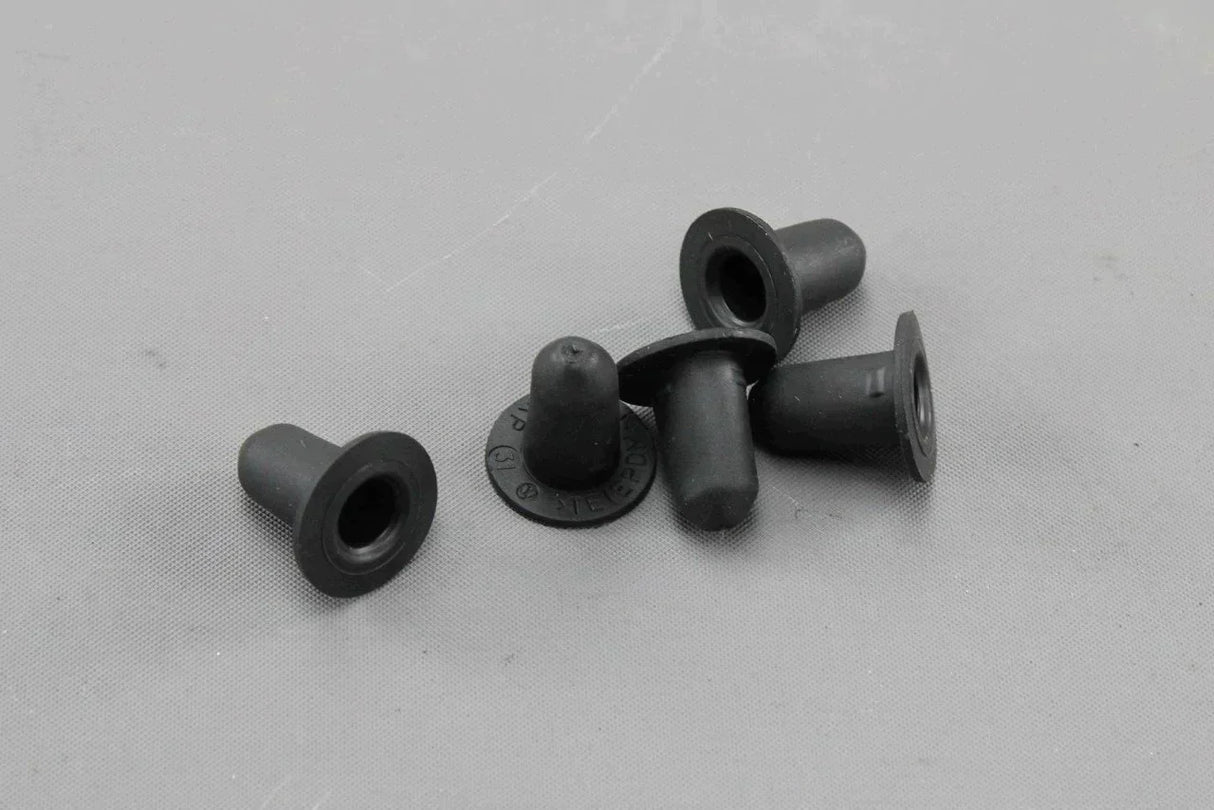VW Audi Skoda SEAT exterior trim fitting grommet (x5) 3C0853586