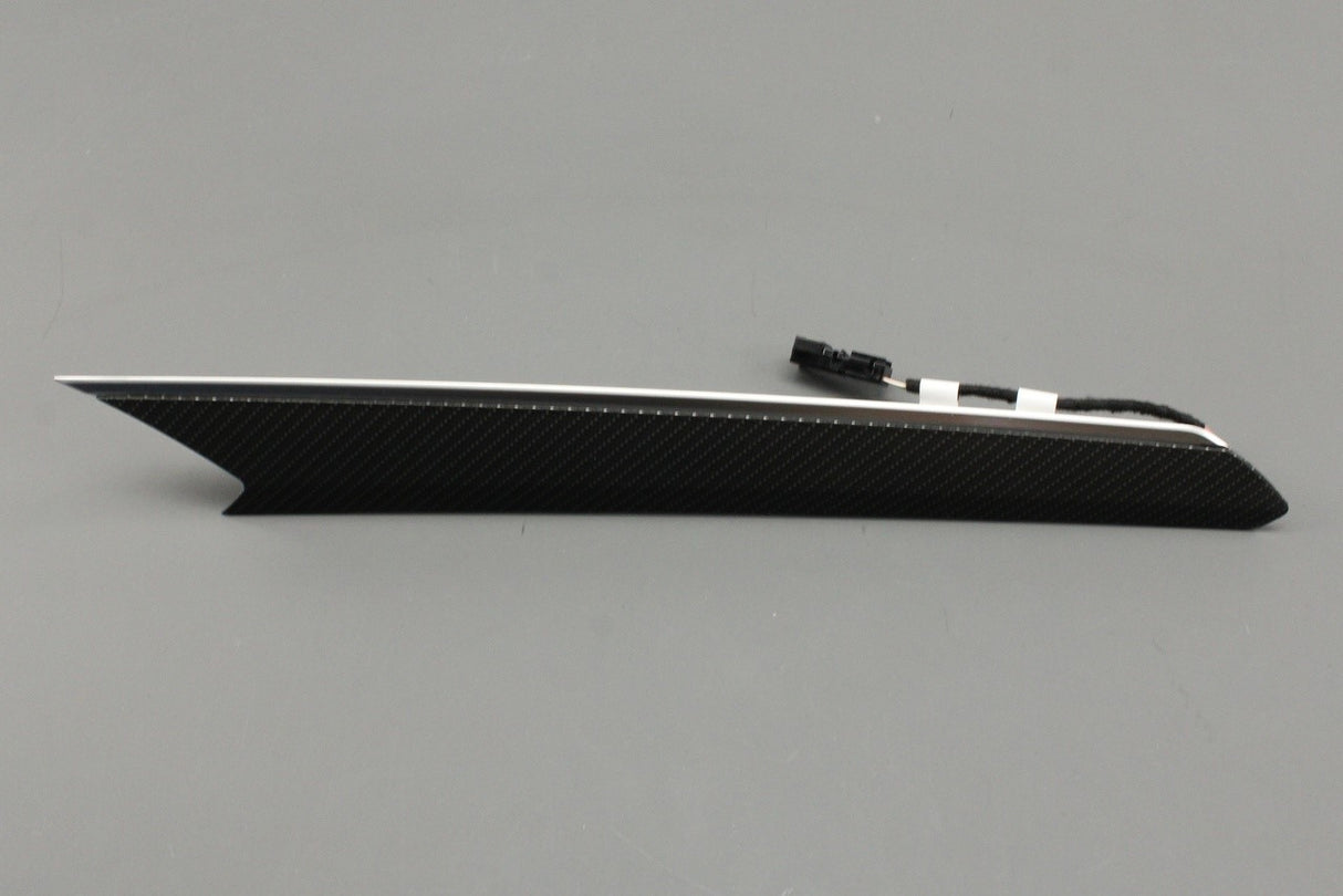 VW Tiguan 16-24 carbon grey door card trim (front right) 5NA867062C 9GA