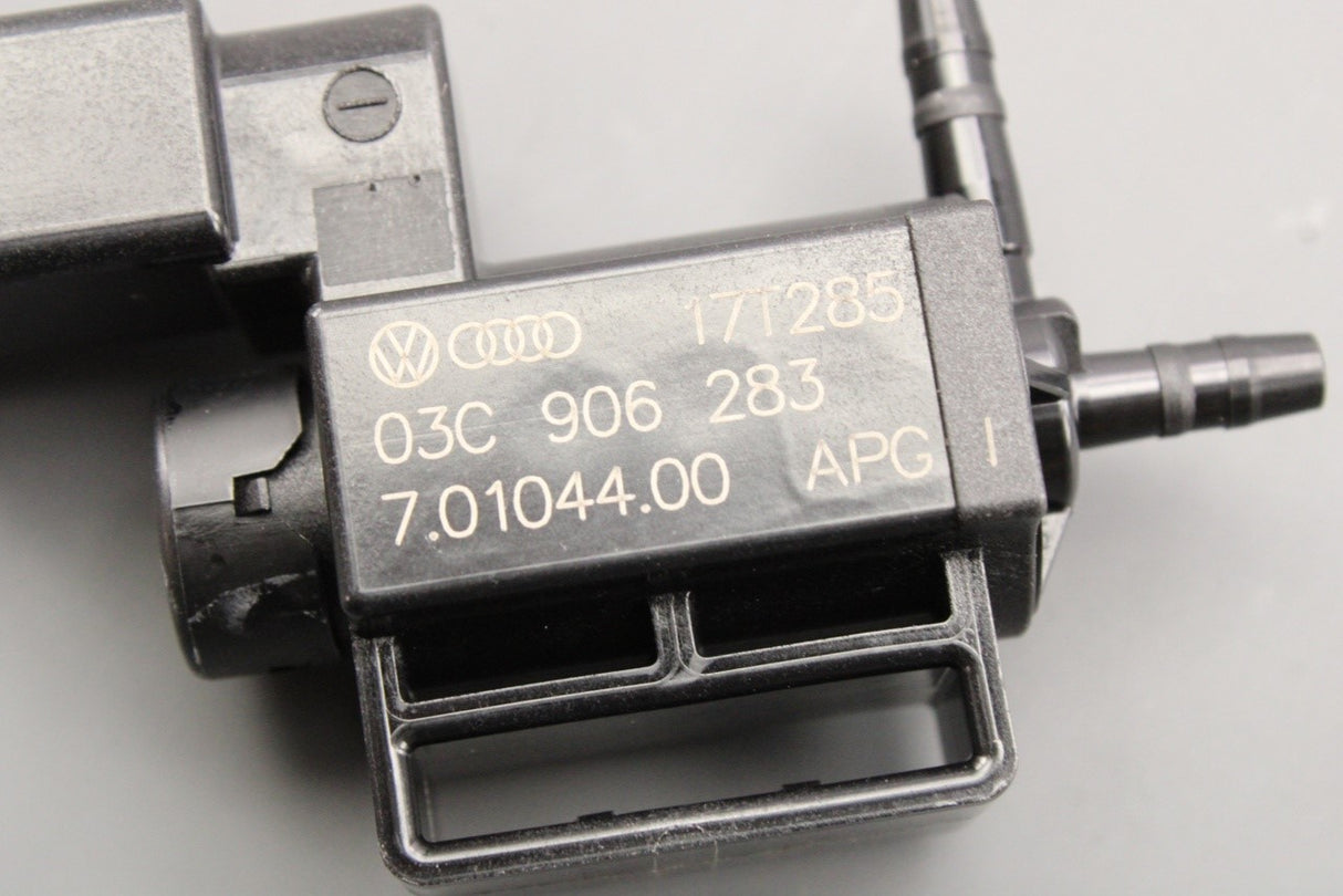 VW Golf MK5 Tiguan Touran 06-11 1.4 TSI boot pressure solenoid 03C906283