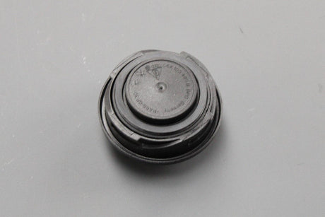 VW Amarok Audi A4 A5 A6 A7 A8 Q5 Q7 2016-on oil cap (3.0 TDI) 06K103485B