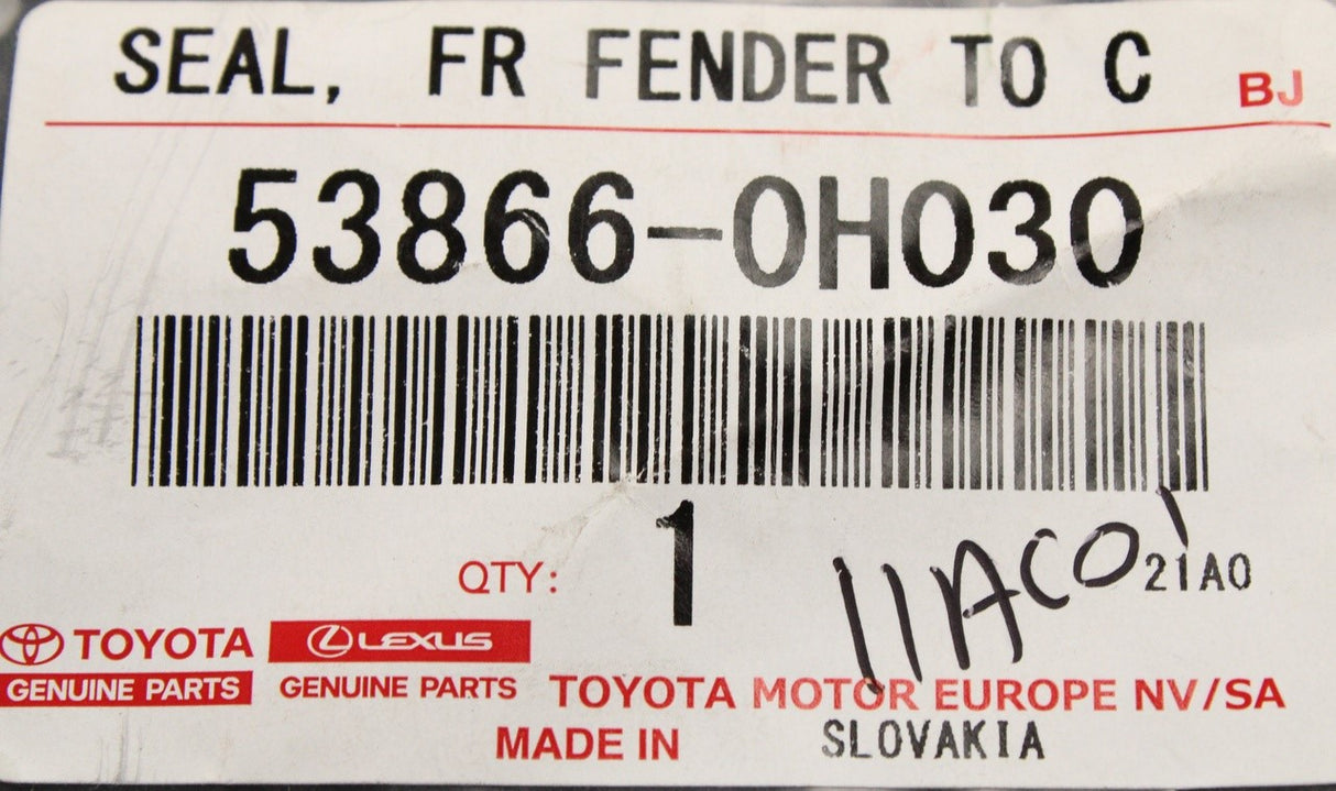 Toyota Aygo 2005-2014 front wing to windscreen seal (right) 53866-0H030