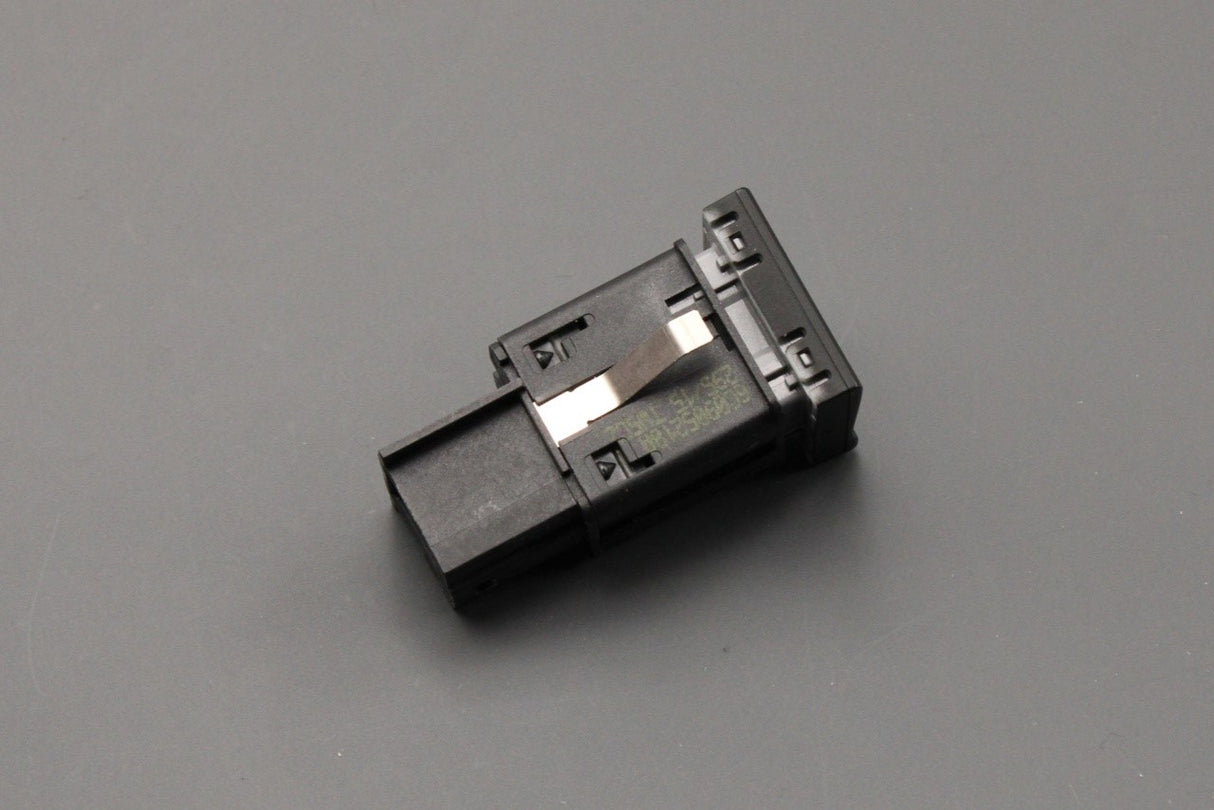 VW Polo 6C 2015-2018 start-stop button 6C0905218A WHS