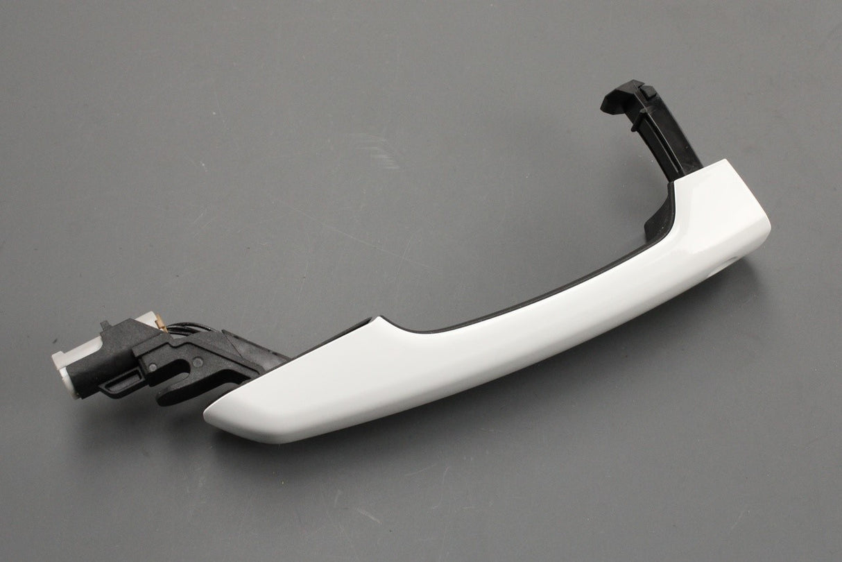 Land Rover Discovery 5 Range rover 2013-on door handle (front) LR112353