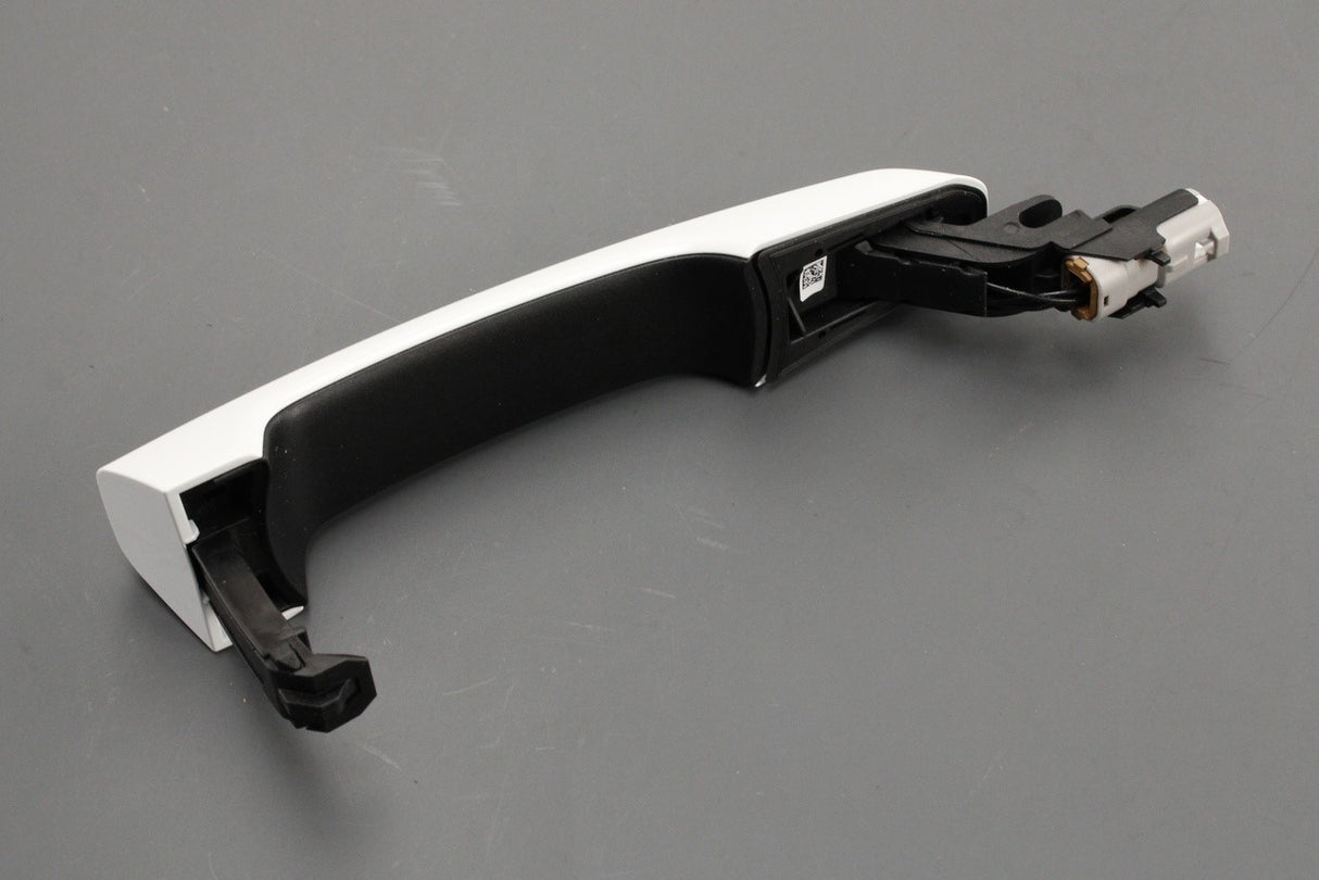 Land Rover Discovery 5 Range rover 2013-on door handle (front) LR112353
