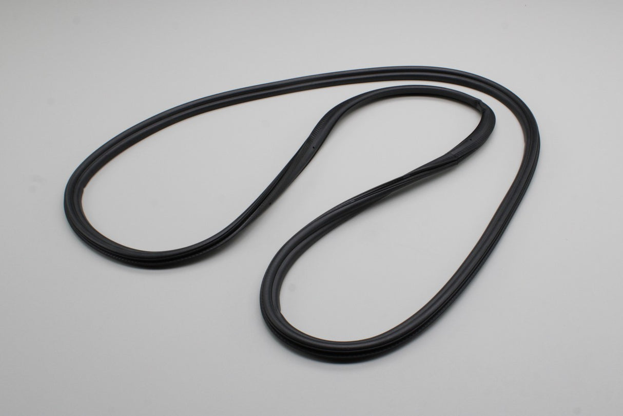 Skoda Fabia Estate 2015-2023 rear boot lid seal 6V9827705E