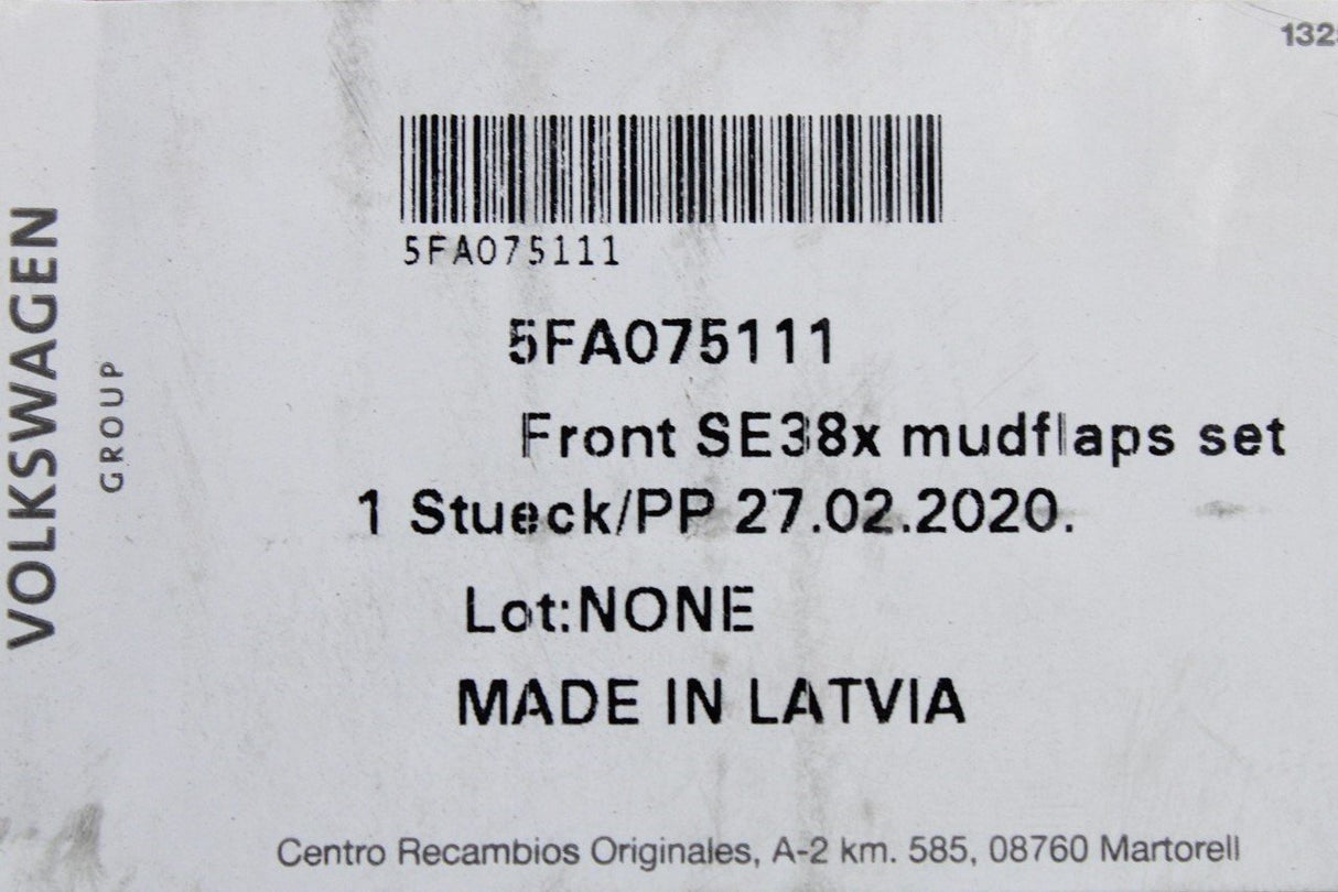 SEAT CUPRA Leon 2020-On accessory front mud flaps 5FA075111