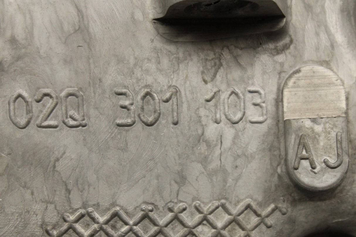 VW Audi Skoda SEAT 6 speed manual transmission case 02Q301103AJ