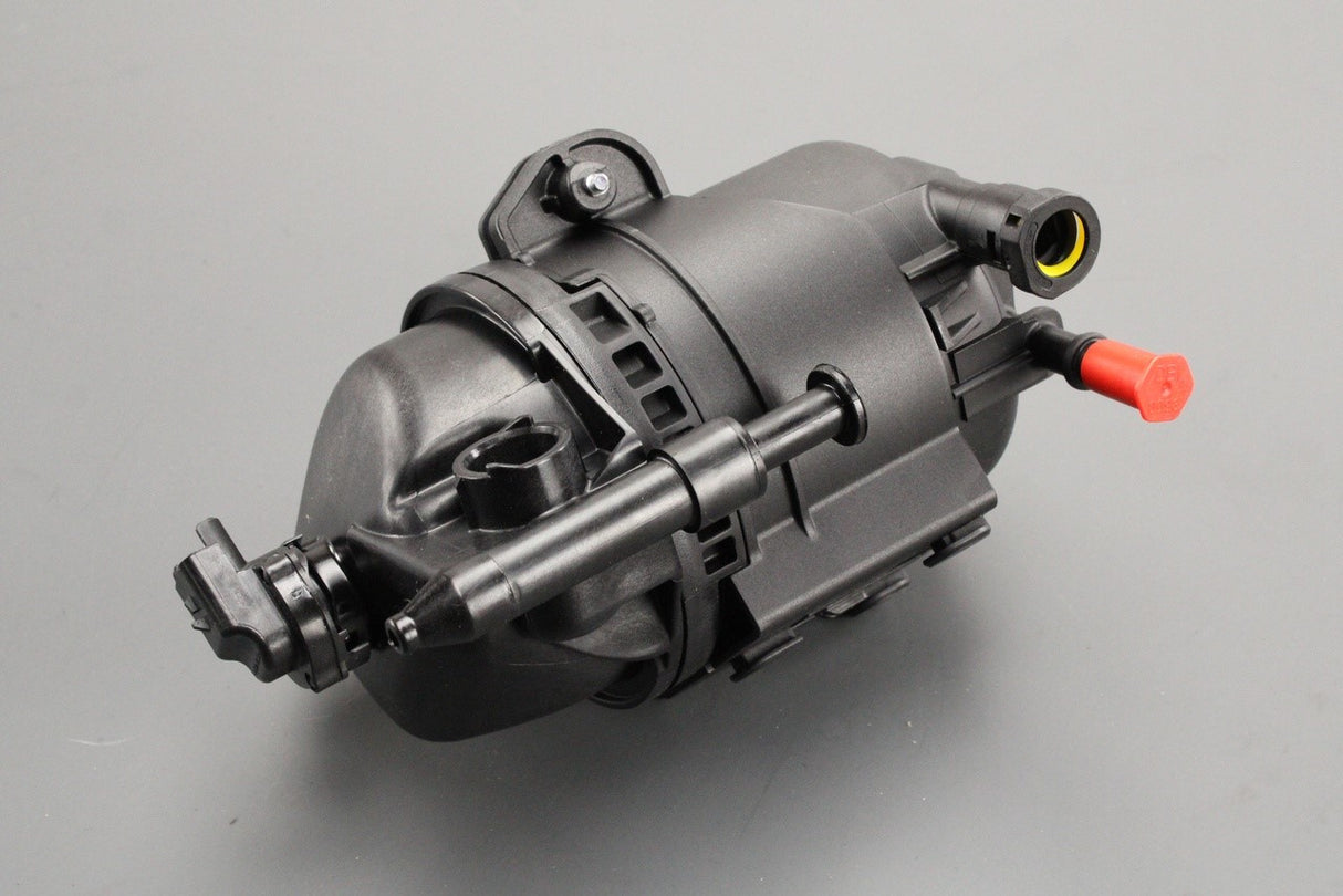 Land Rover Discovery 5 2014-on fuel filter with bracket LR103234