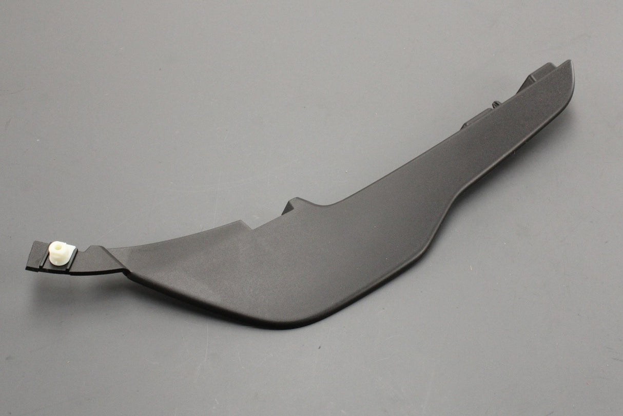 Land Rover Discovery 5 2017-on bumper air deflector (front right) LR083068