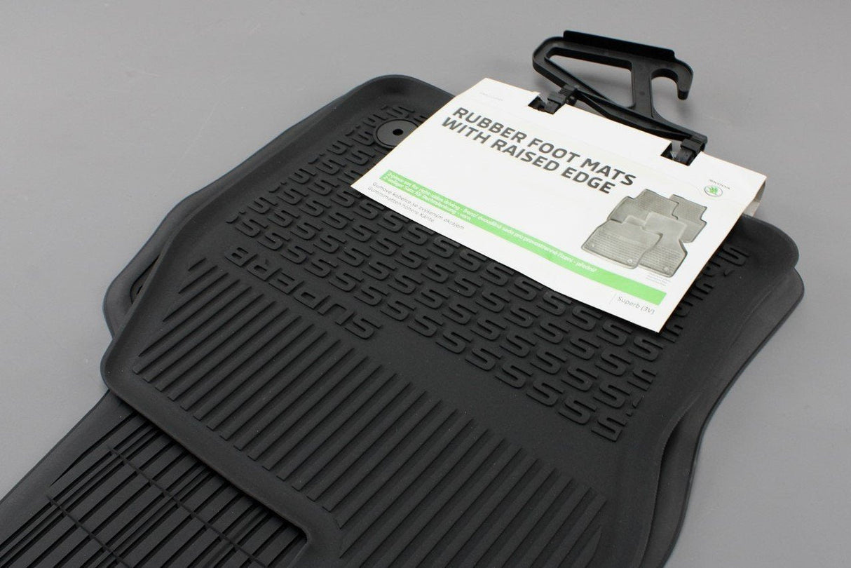 Skoda Superb 2015-19 Rubber floor mats set (front) 3V2061551