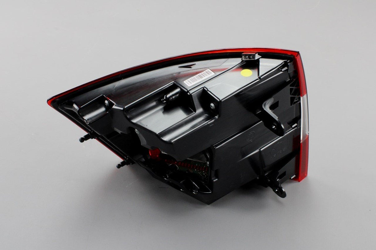 Skoda Octavia 2018-20 Estate rear tail light unit (right) 5E9945712A