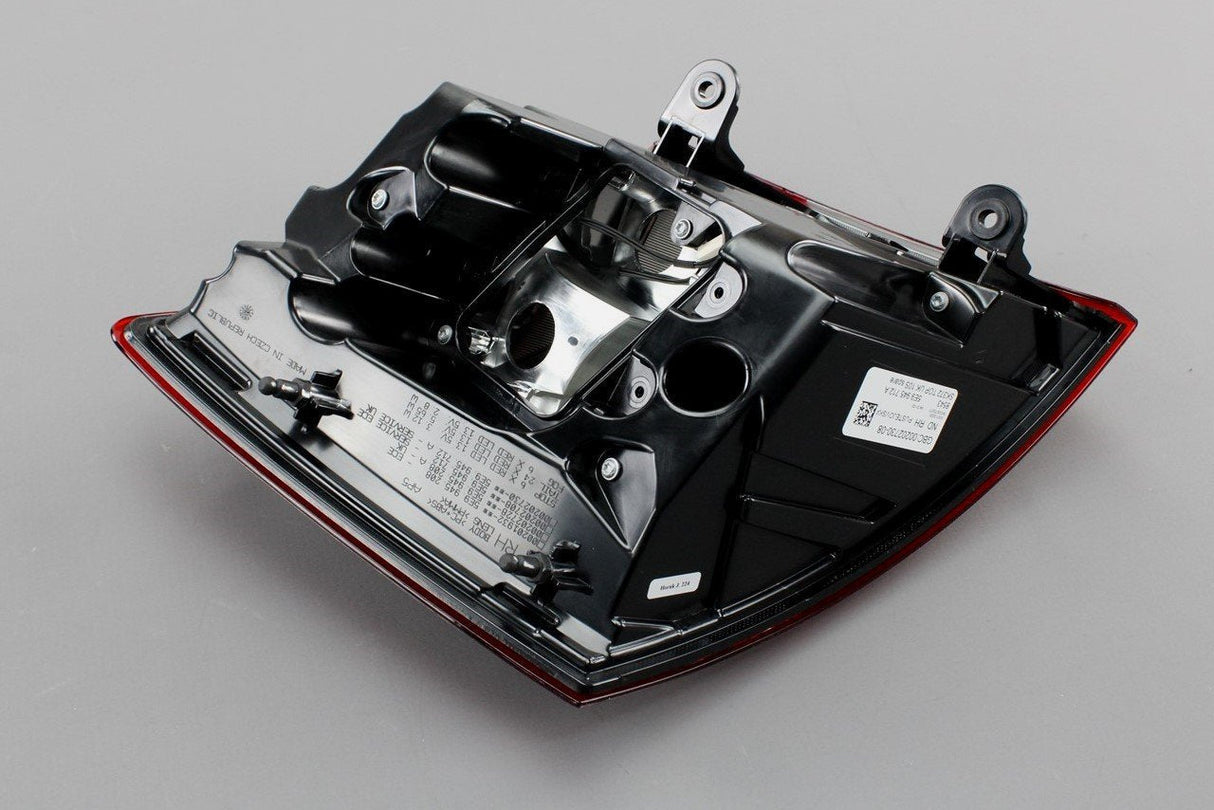 Skoda Octavia 2018-20 Estate rear tail light unit (right) 5E9945712A