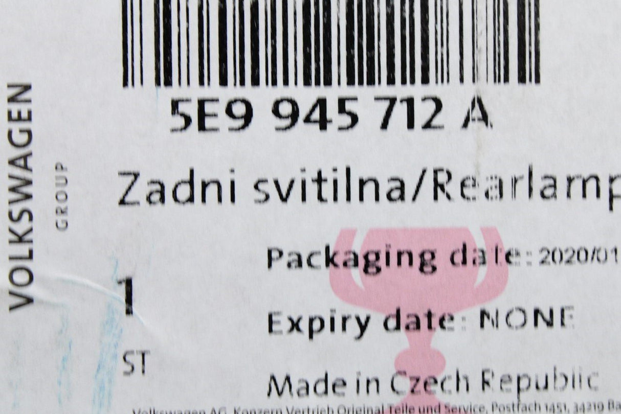 Skoda Octavia 2018-20 Estate rear tail light unit (right) 5E9945712A