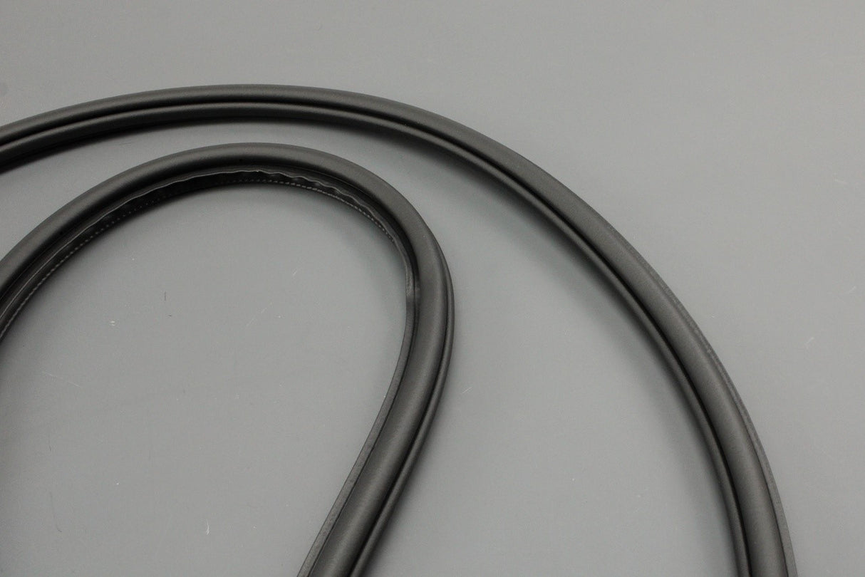 SEAT CUPRA Ateca 2016-on rear inner door seal (right) 575867368N 9B9