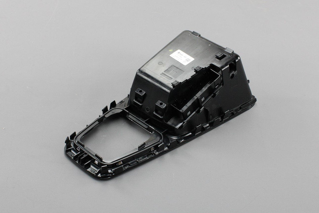 Skoda Octavia 2020- centre console gearstick surround trim 5E8863212D041