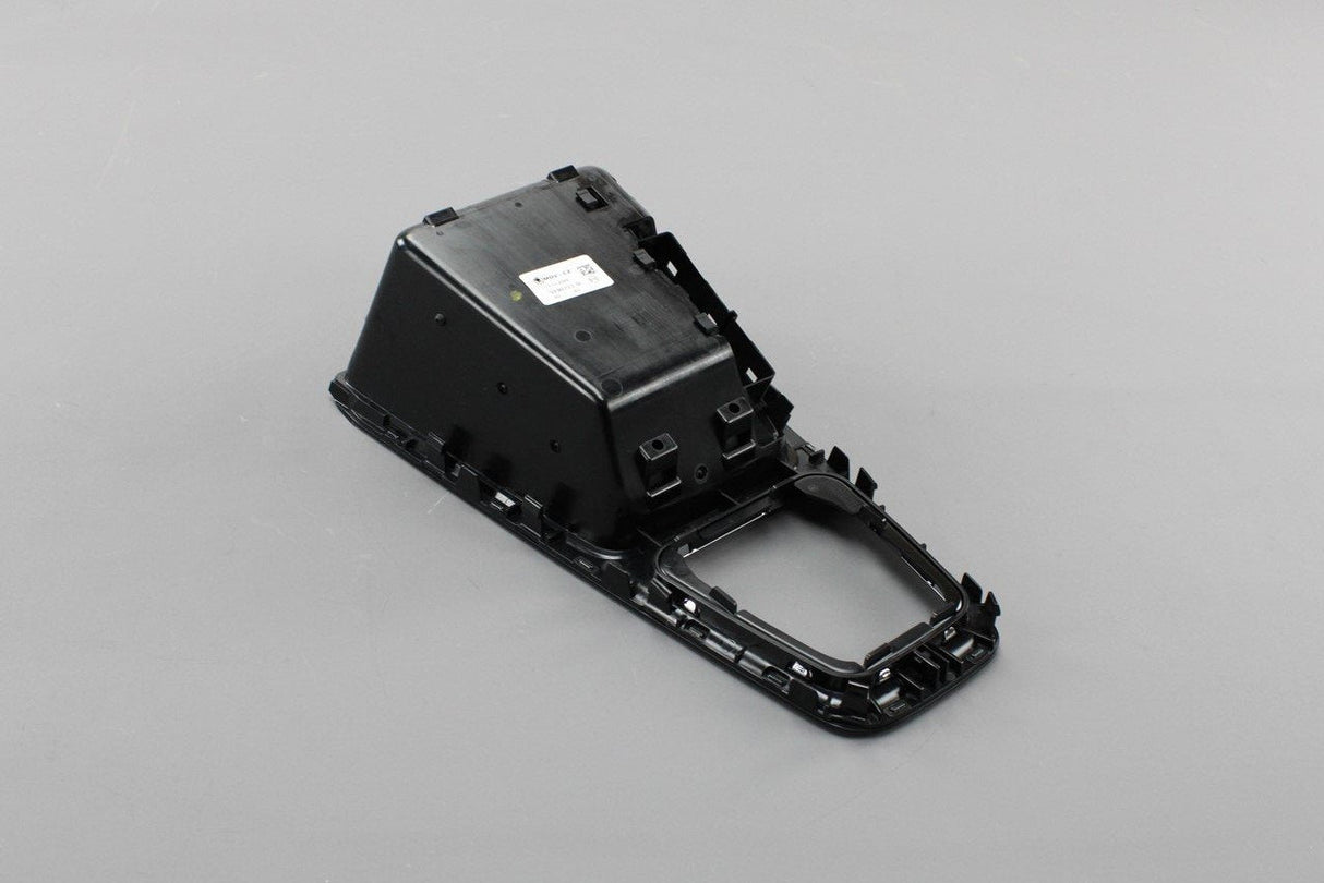 Skoda Octavia 2020- centre console gearstick surround trim 5E8863212D041