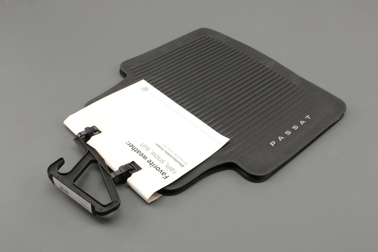 VW Passat 2024-on all weather rubber floor mats (rear) 3J0061512 82V