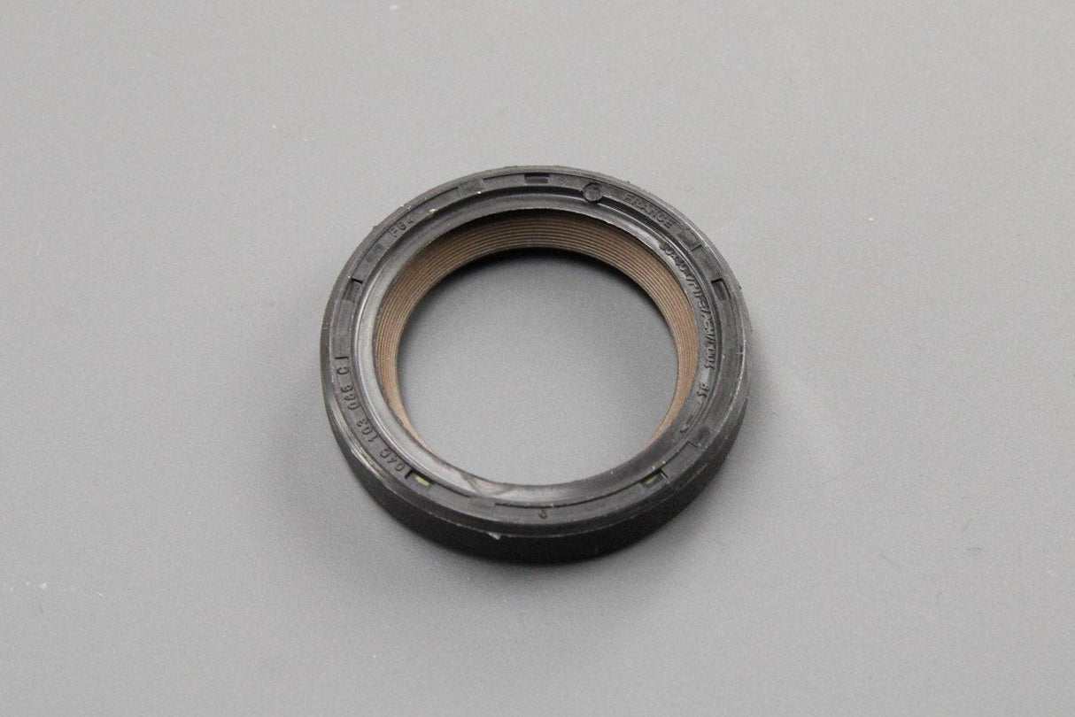 VW Audi Skoda SEAT crankshaft oil seal (1.2 1.4 1.6 TSI) 04C103085C