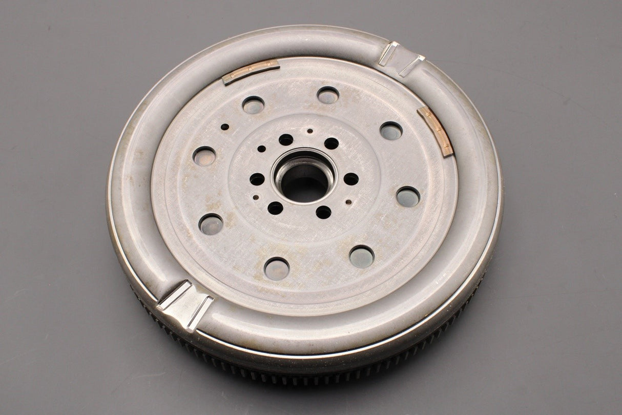 VW Transporter T5.1 T6 SEAT Leon 1.6 2.0 dual mass flywheel 03L105266EB