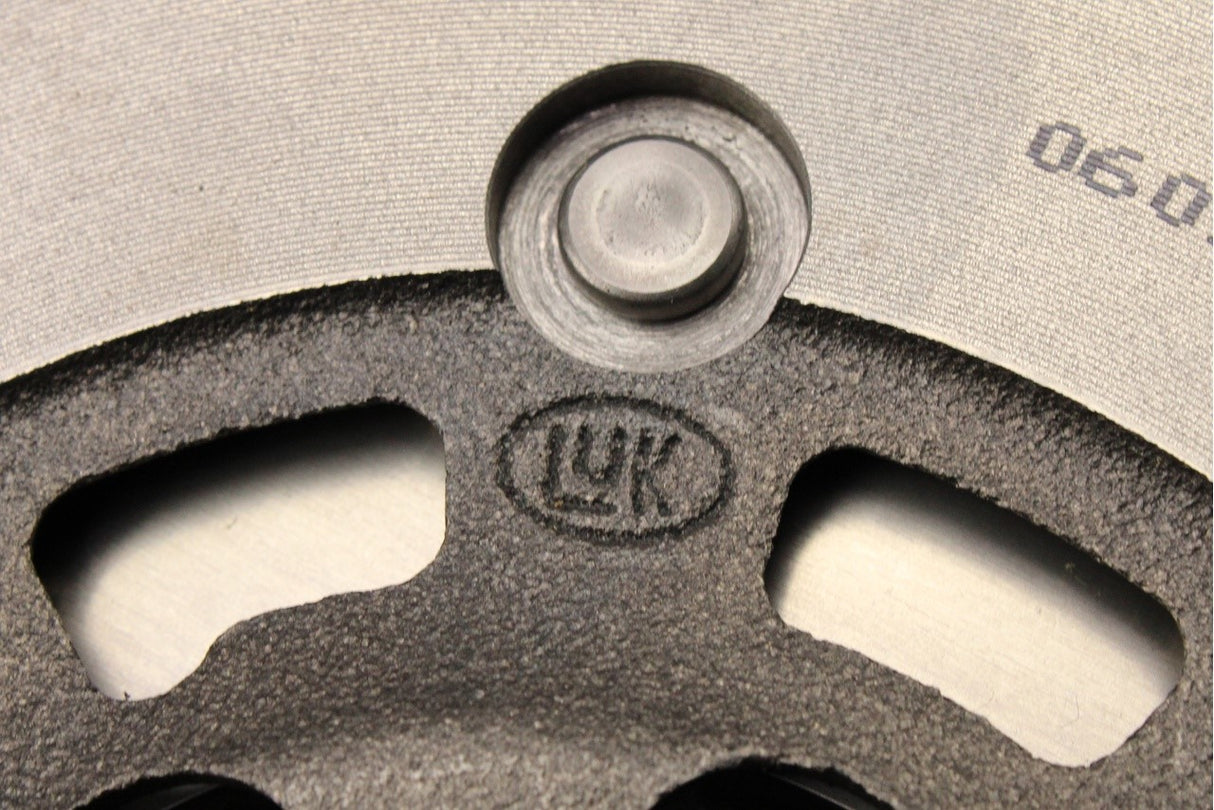 VW Transporter T5.1 T6 SEAT Leon 1.6 2.0 dual mass flywheel 03L105266EB