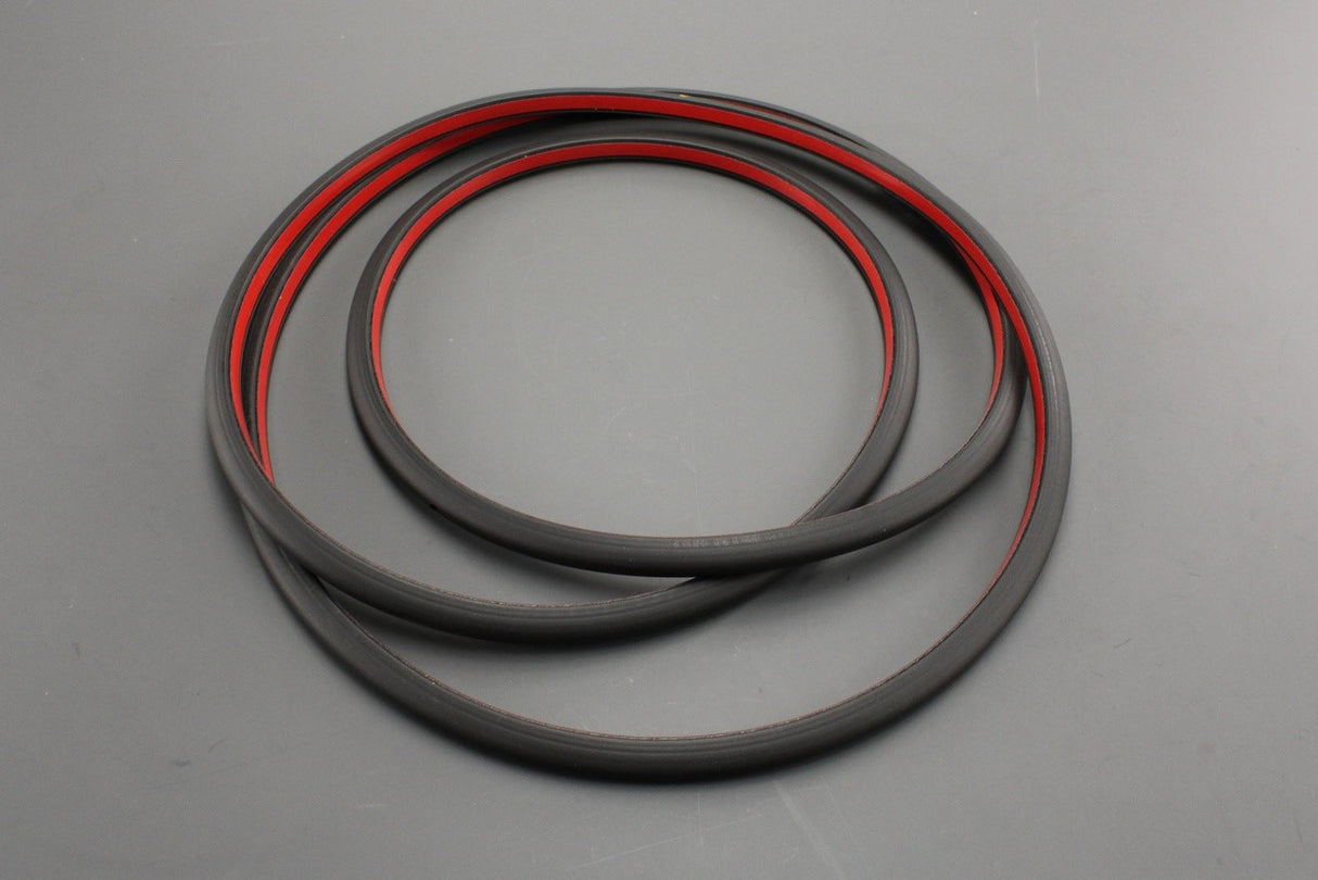 VW ID.4 ID.5 Audi A3 Q4 e-tron outer door seal (front right) 8Y0837912A