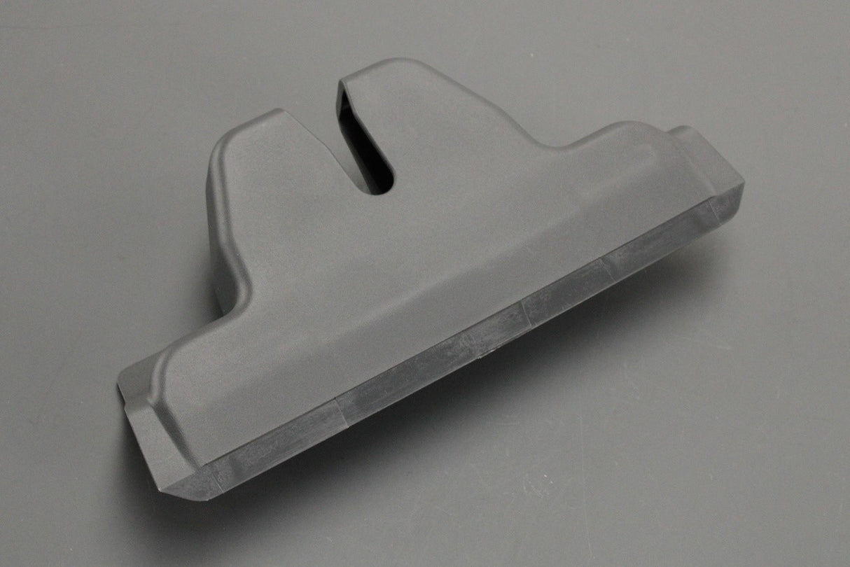 Land Rover Discovery Sport 2015-on boot latch bezel LR061212