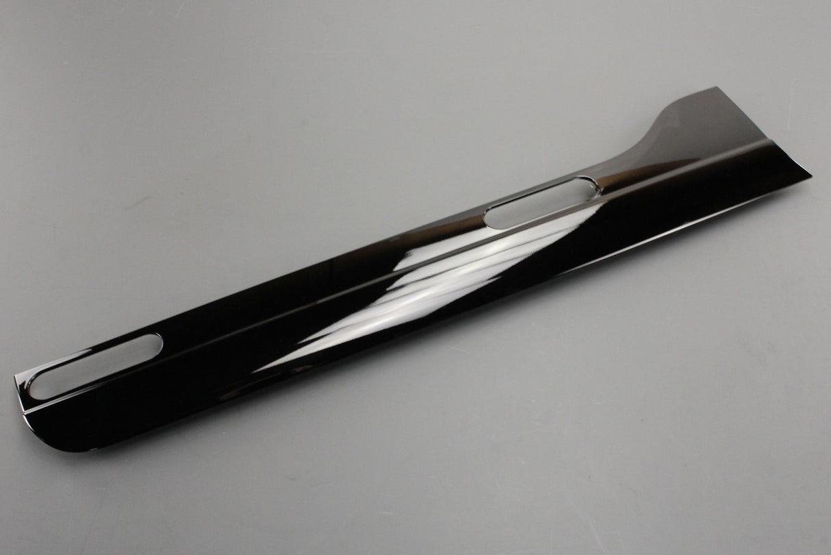 Land Rover Discovery 5 2017-on rear roof rail trim (left) LR082808