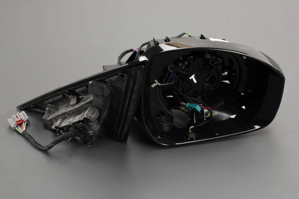 Range Rover Sport 2014-22 wing mirror housing (right) LR065387