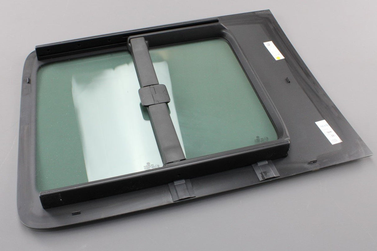 VW Caddy Maxi 2016-21 side sliding window glass (right) 2K5847758ATNVB