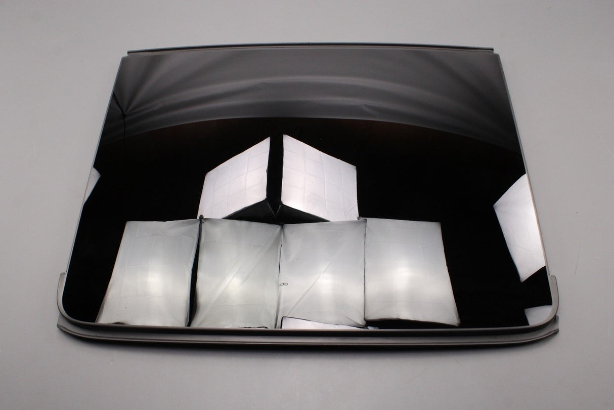 VW Touareg Audi Q7 2016-on panoramic roof glass (rear) 4M0877056E