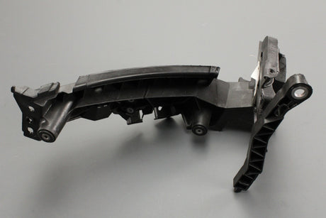 Audi Q5 2009-17 headlight bracket guide (left) 8R0805607B