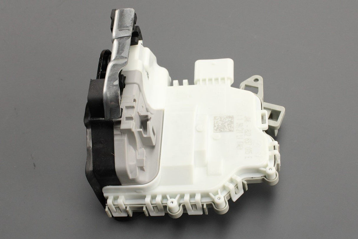VW Touareg Audi A4 A6 A7 Q5 Q7 2010-on door lock (front left) 8J2837015E