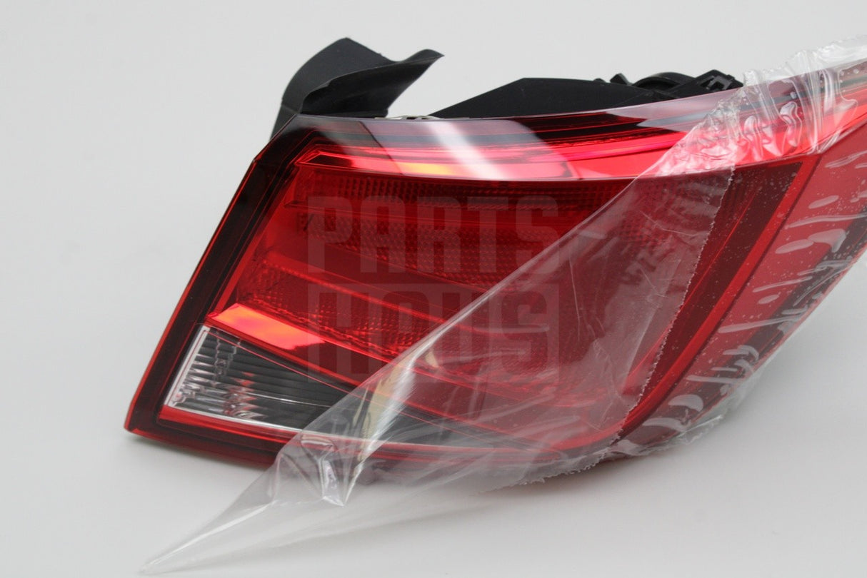 SEAT Leon Estate 2013-2020 rear outer tail light (right) 5F9945096