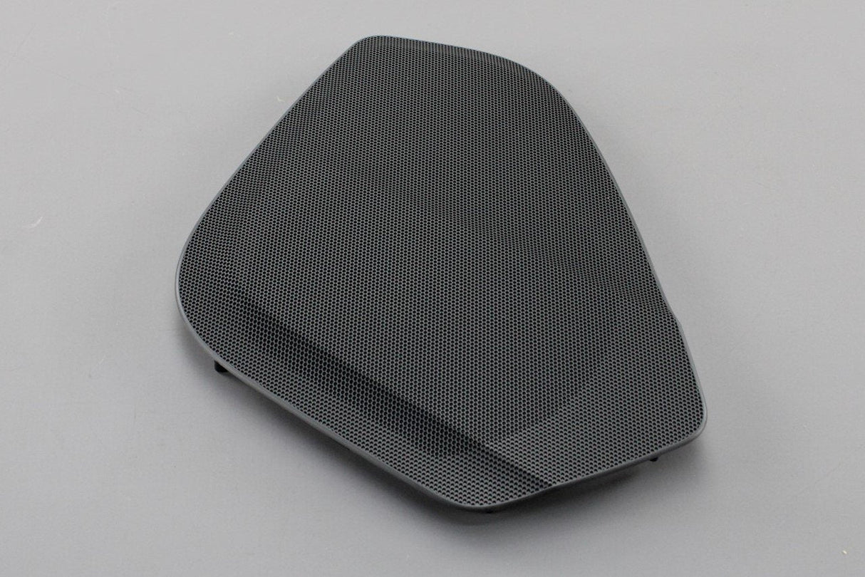 Audi Q7 Q8 RSQ8 2016-on door speaker grille black (right) 4M0868152 4PK